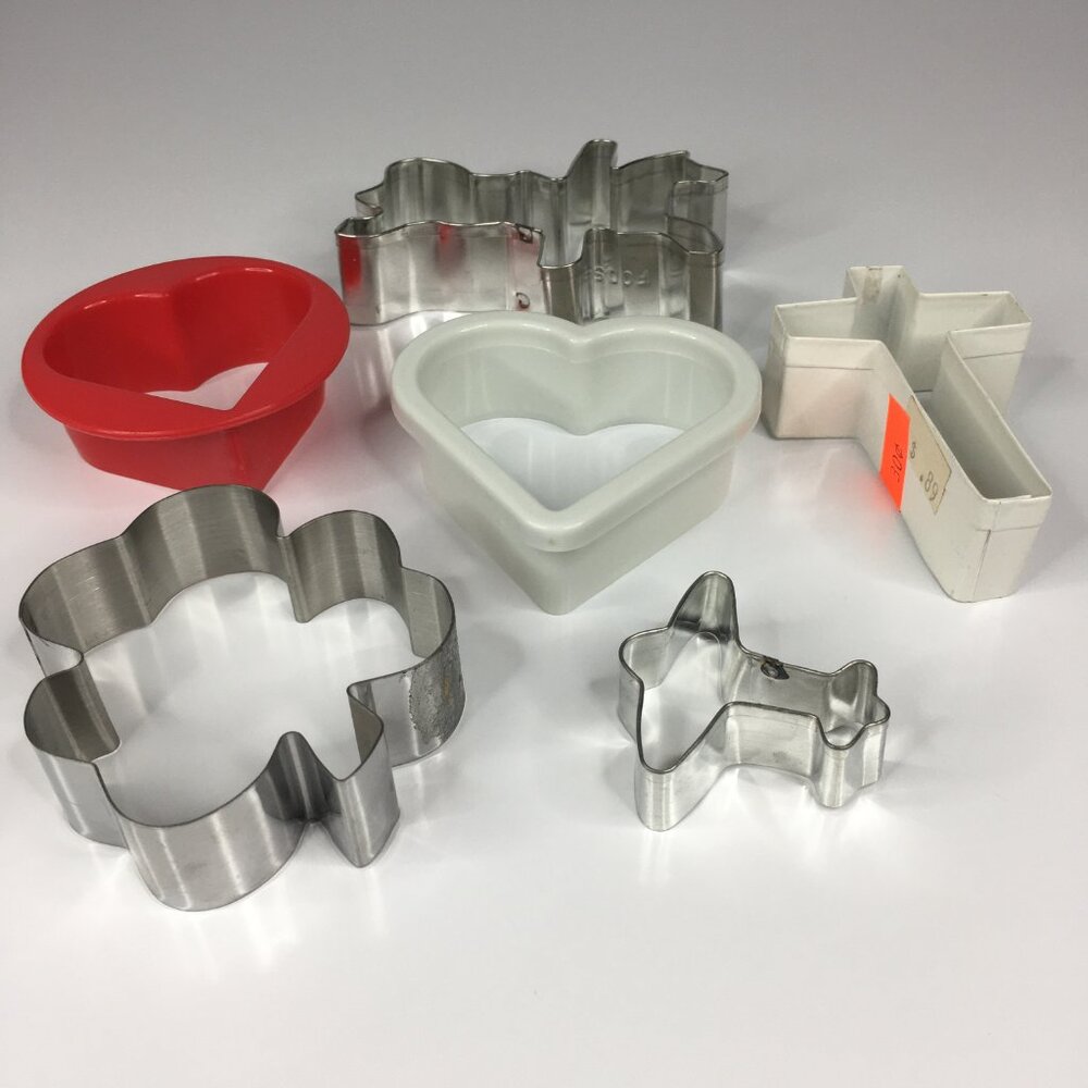 6 Cookie Cutters Various Shapes Carousel Hearts Cross Shamrock Clover Airplane - Picture 2 of 14